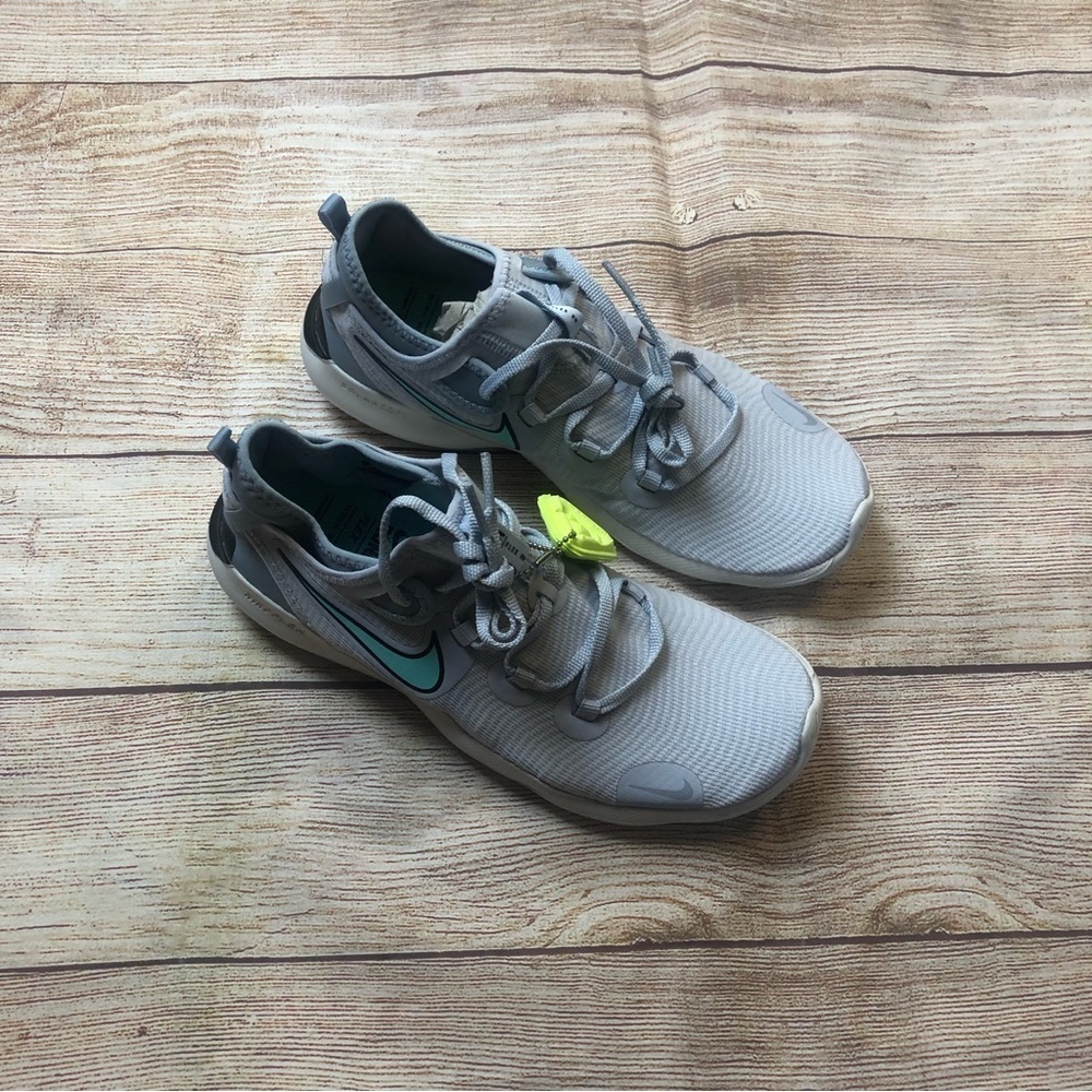 NIB Nike Flex Women's‎ Running Shoes